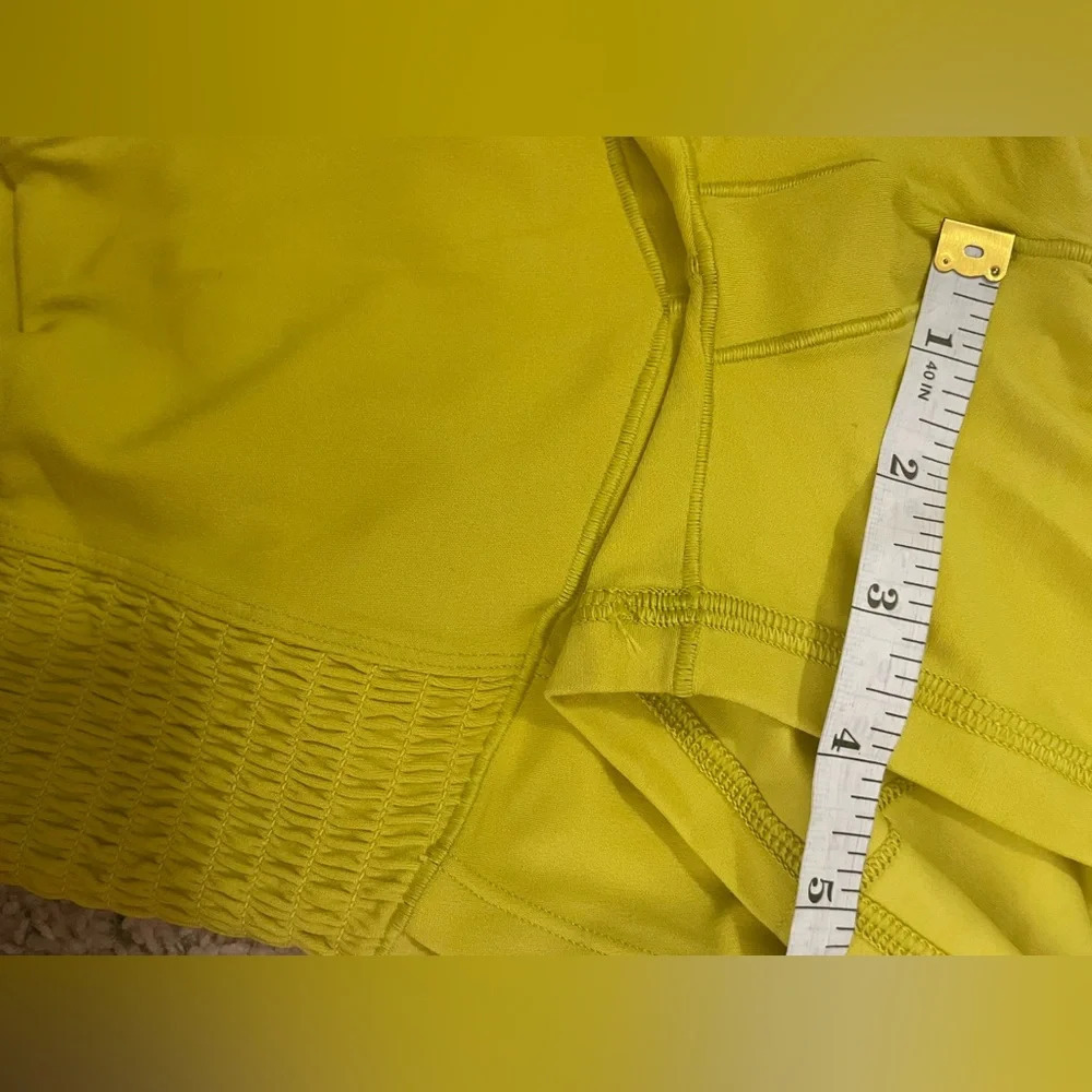 Aerie Offline Real Me Hi-Rise Short Court 4” Biker Short -Chartreuse size XS NWT - Picture 7 of 11